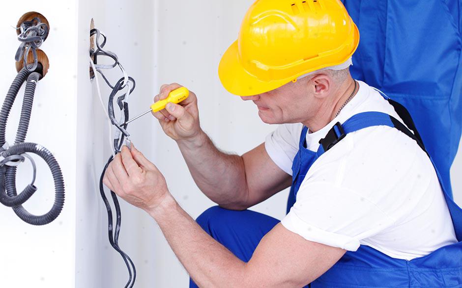 recherche travail électricien bâtiment Méru
